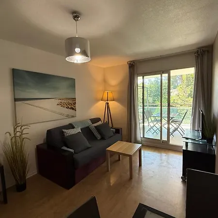 Comfortable With Terrace Антіб